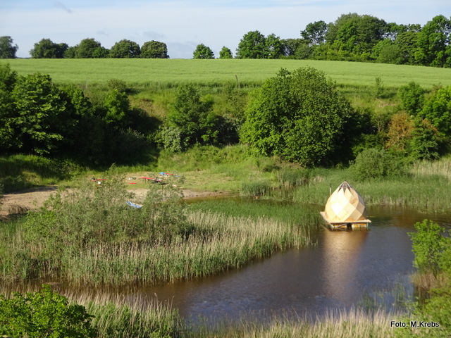 Floating sauna